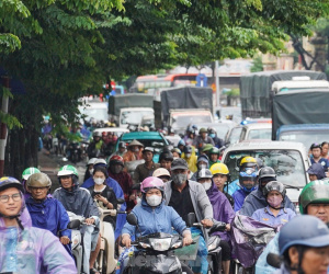 Xe máy xăng sắp rút khỏi Vành đai 1: Người dân được hỗ trợ gì?