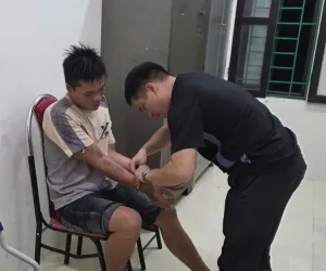 Chặn đường, bôi ớt vào mắt nạn nhân để cướp tài sản