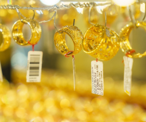 Thương chiến toàn cầu leo thang chưa từng có: Giá vàng, dầu, Bitcoin cùng tăng vọt