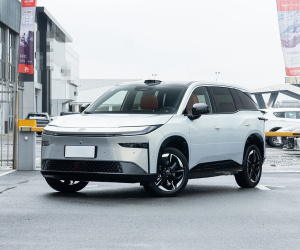 Xe điện giá rẻ của Toyota lên ngôi ở Trung Quốc